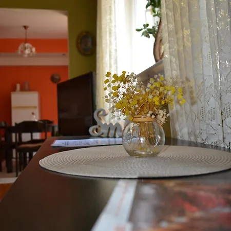 En Apartment- The Heart Of Old Town *